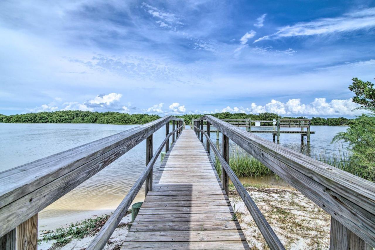 Beachfront Cedar Key Retreat With Pool Access! Εξωτερικό φωτογραφία