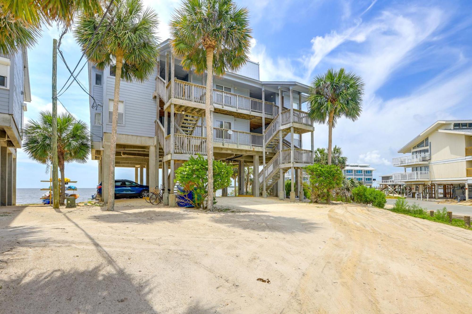 Beachfront Cedar Key Retreat With Pool Access! Εξωτερικό φωτογραφία